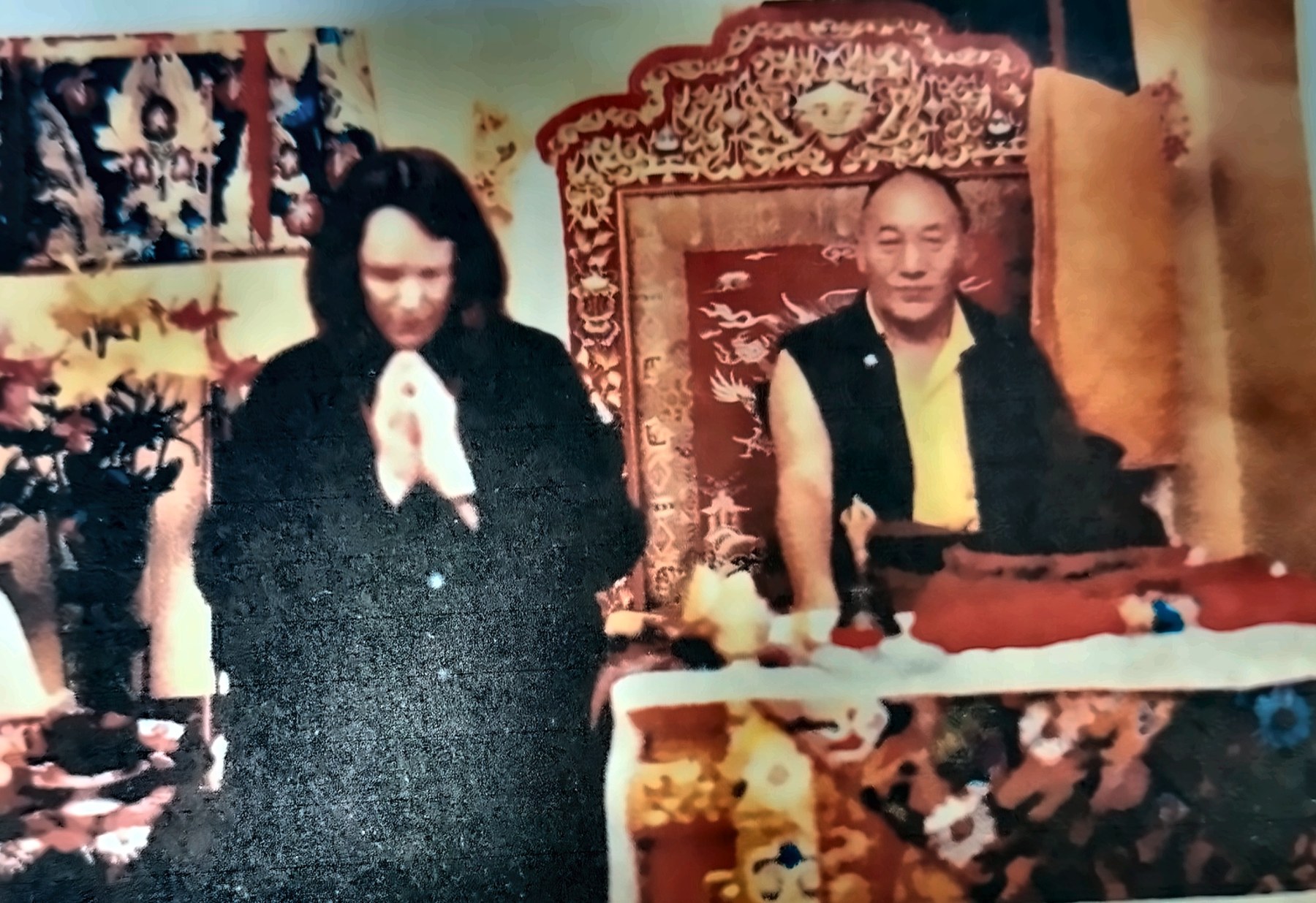 Eleanor with her root lama, His Eminence Choeje Ayang Rinpoche, Paris 2005